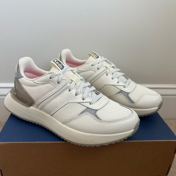 Keds Tiasa White sneaker size 8 - Picture 1 of 6